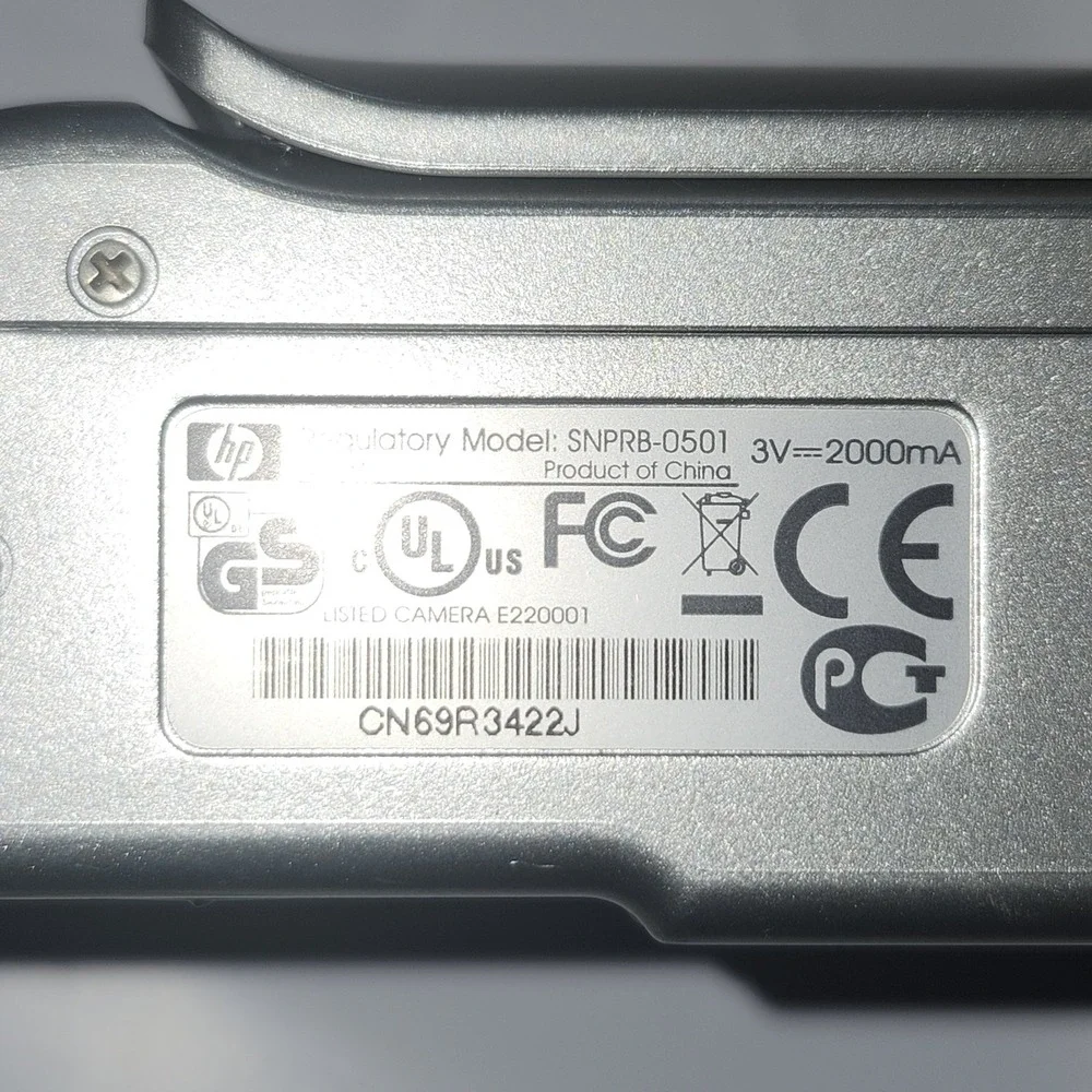 HP PhotoSmart E327 5.0MP Digital‎ Camera - Silver FOR PARTS NOT WORKING AS/IS